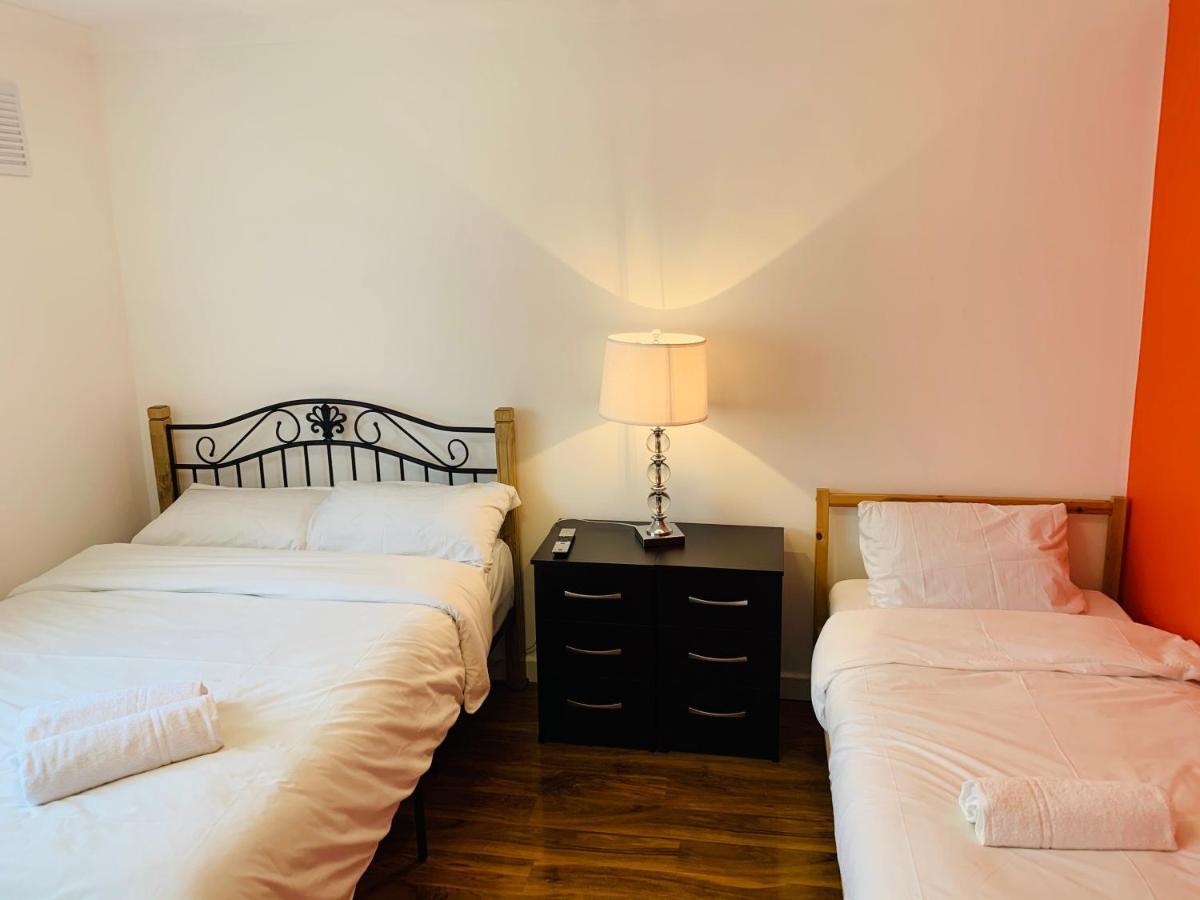 Grand Heights Suites ลอนดอน ภายนอก รูปภาพ